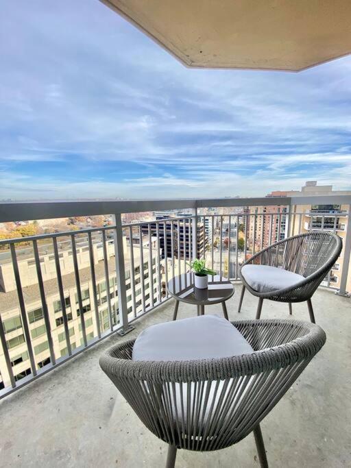 ארלינגטון Gorgeous 2 Bedroom Bedroom Condo At Ballston Place With Gym 2011 מראה חיצוני תמונה